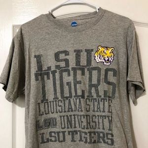 LSU t shirt